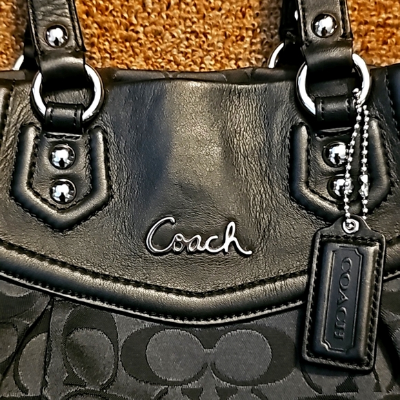 COACH Handbag - Picture 5 of 16